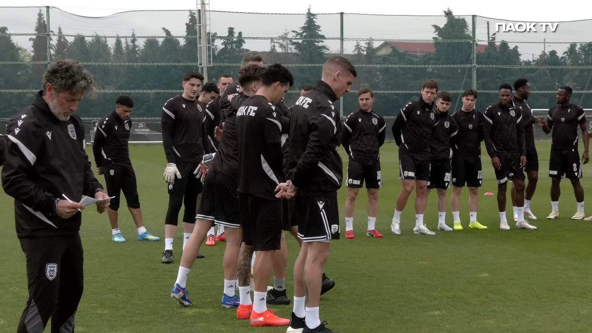 Cum a fost primit Răzvan Lucescu de jucătorii lui PAOK Salonic