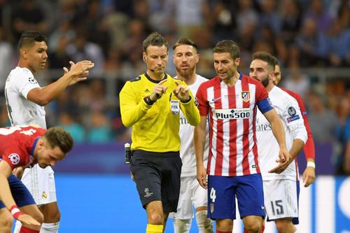 Mark Clattenburg a condus finala Ligii Campionilor din 2016, câștigată de Real Madrid împotriva rivalei Atletico // sursă foto: Guliver/gettyimages
