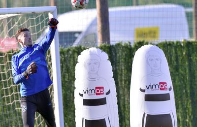Dezvăluiri halucinante despre haosul de la FCSB » Gigi Becali voia să lase echipa fără 10 jucători: „Antrenați-vă cu manechine!”