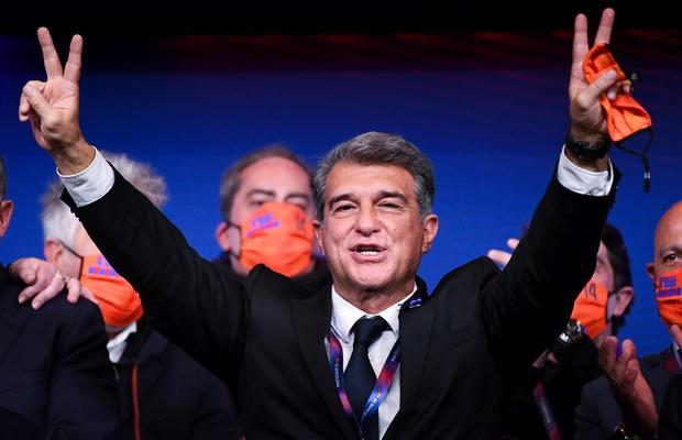 Revoluție la Barcelona! Laporta vrea să scape de 14 jucători + catalanii pregătesc 5 transferuri