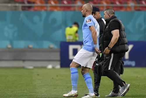 FC Voluntari - FCSB | Gabi Tamaș (38 de ani), stoperul ilfovenilor, s-a accidentat și a ieșit din meci după numai 5 minute!