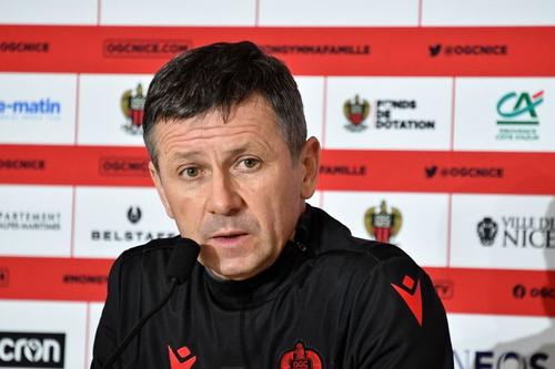 Adrian Ursea (55 de ani) este foarte aproape să bată palma cu Etoile Carouge FC, gruparea din al treilea eșalon al Elveției.