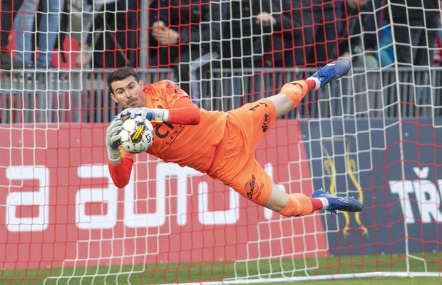 Ce fac stranierii în acest weekend » Niță a apărat două penalty-uri în Cehia, Radu a fost înfrânt în Franța