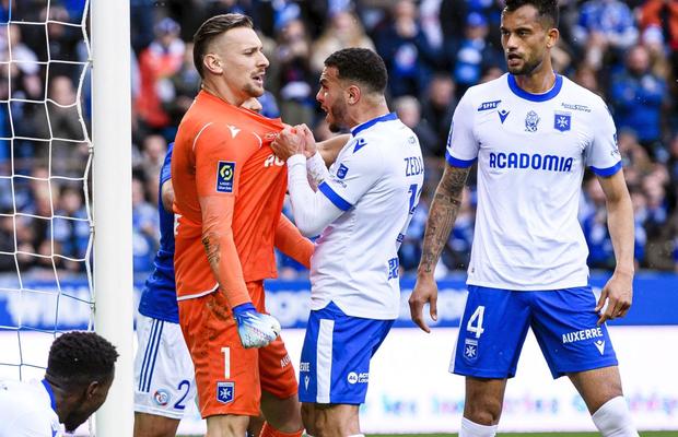Super Ionuț Radu! Ales cel mai bun portar al etapei în Franța. L'Equipe l-a notat ca pe Mbappe! „Și-a regăsit zâmbetul”