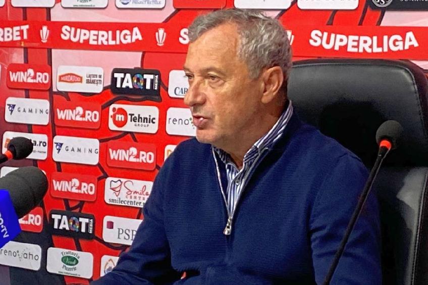 Pe Mircea Rednic nu-l impresionează cum arată Dinamo / FOTO: Remus Dinu (GSP)