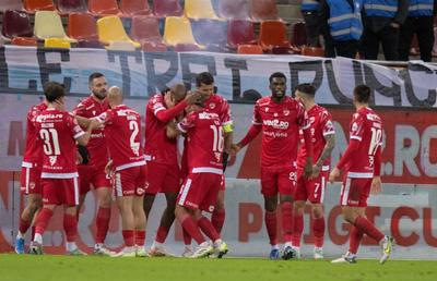 Primul transfer după salvarea de la retrogradare! Dinamo se bate cu o rivală pentru starul din Superligă