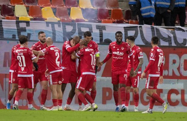 Primul transfer după salvarea de la retrogradare! Dinamo se bate cu o rivală pentru starul din Superligă
