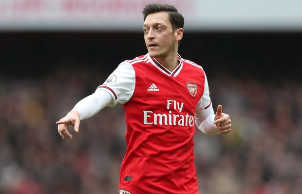 Mesut Ozil, fost star al lui Arsenal, le-a făcut o promisiune rivalilor de la Tottenham dacă o vor încurca pe City: „N-o să mai fac asta”