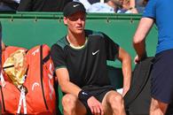 Jannik Sinner, șanse tot mai mici să participe la Roland Garros! Poate deveni numărul unu fără să joace la Paris, cu o singură condiție