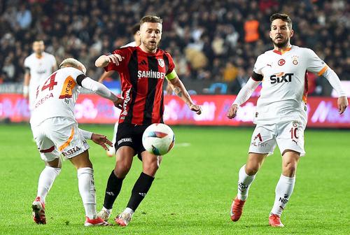 Alexandru Maxim, în acțiune // foto: Imago Images
