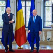 Dan Șucu a fost decorat de Ilie Bolojan, președintele interimar al României, foto: Facebook @Administrația Prezidențială a României