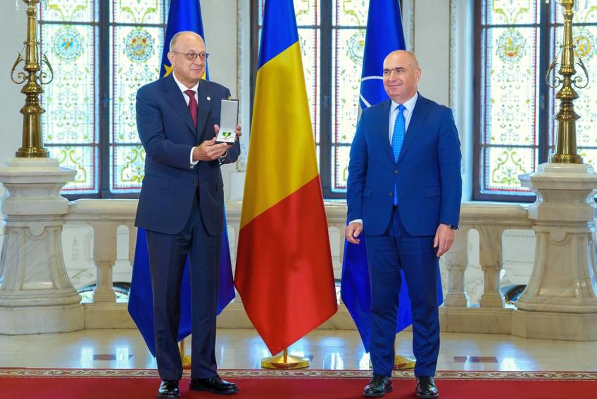 Dan Șucu, decorat de președintele interimar Ilie Bolojan la Palatul Cotroceni, foto: Facebook @Administrația Prezidențială a României