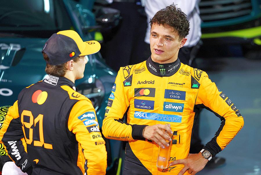 Lando Norris, alături de Oscar Piastri // foto: Guliver/gettyimages Max Verstappen, la un pas să provoace o decizie radicală la McLaren » Relația Piastri - Norris, aruncată în aer: „Amândoi vrem asta”
