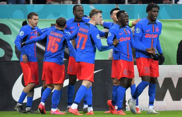 Au renunțat la Perianu, dar insistă pentru alt fotbalist de la FCSB: „Ne interesează, este loc pentru el!”