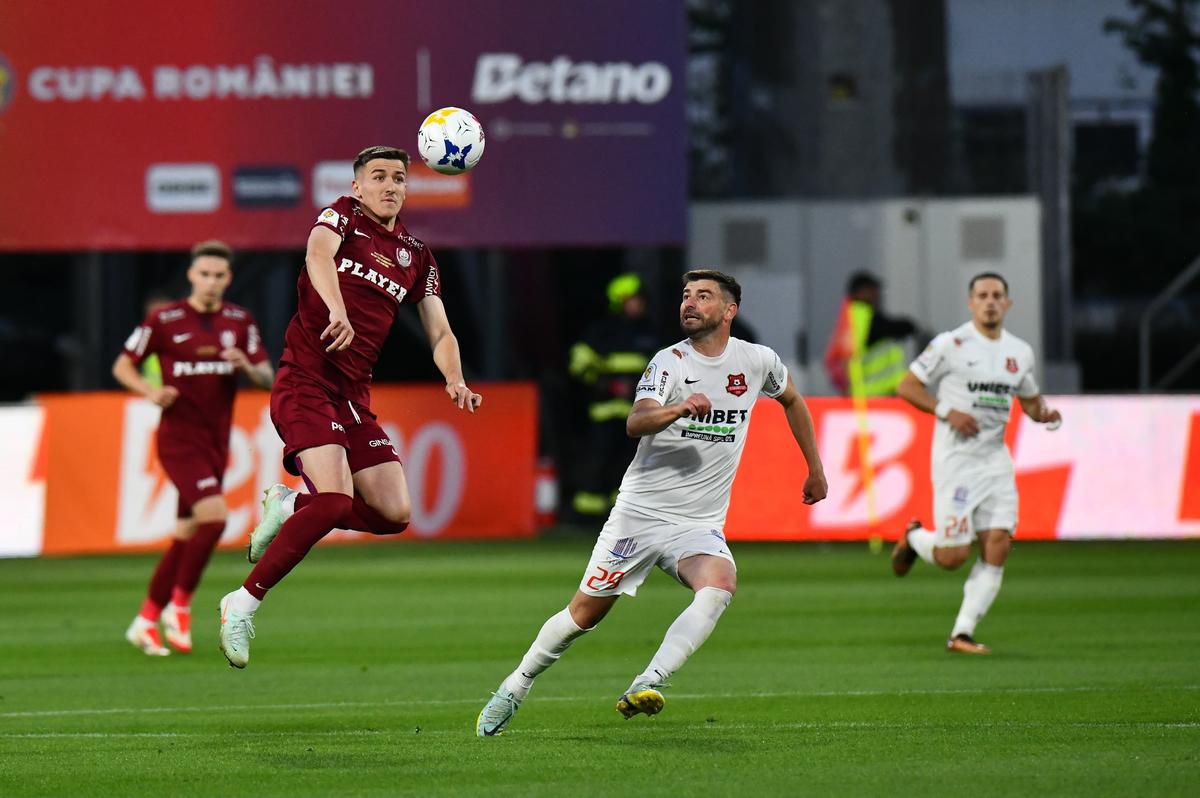 CFR Cluj - Hermannstadt 3-2: Prima Cupă a lui Dan! Trofeul revine în Gruia după 9 ani! Finală tensionată și captivantă la Arad