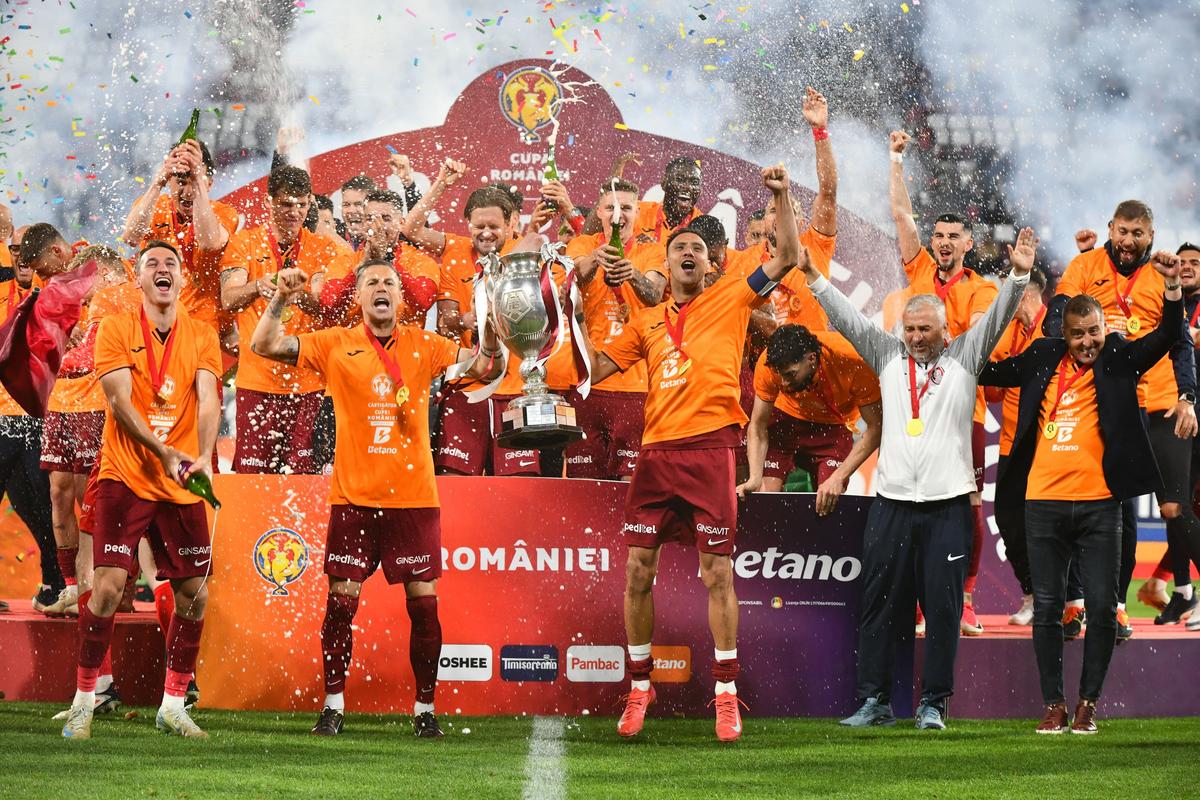 CFR Cluj - Hermannstadt 3-2: Prima Cupă a lui Dan! Trofeul revine în Gruia după 9 ani! Finală tensionată și captivantă la Arad