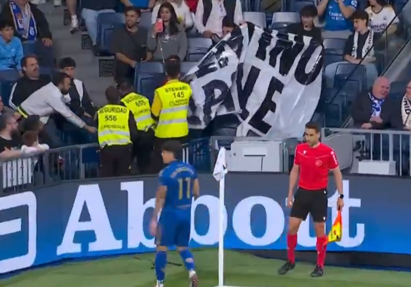 suporteri au afișat bannere cu mesaje precum „Florentino, pleacă acum!” sau „Florentino, ești vinovat!”, critici directe la adresa conducerii. Forțele de ordine au intervenit în forță și au îndepărtat mesajele.