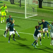 Un penalty controversat poate decide titlul în Scoția / foto: captură YouTube @SPFL