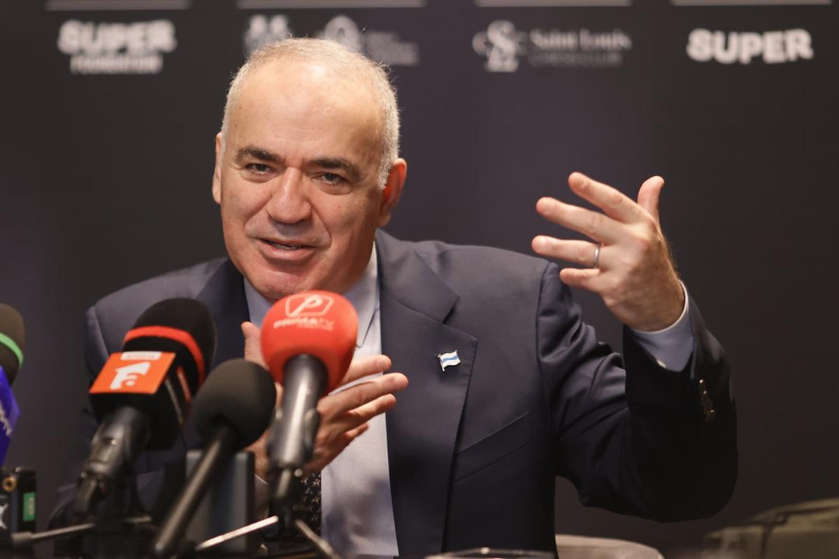 Garry Kasparov: „Războiul Ucraina - Rusia s-ar putea termina în scenariul 1918, nu 1945” + Pe cine alege dintre Messi și Maradona: „El e mai mare”