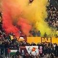 Fanii Romei amenință cu un boicot dacă meciul cu Lazio va fi disputat luni / Foto: Imago