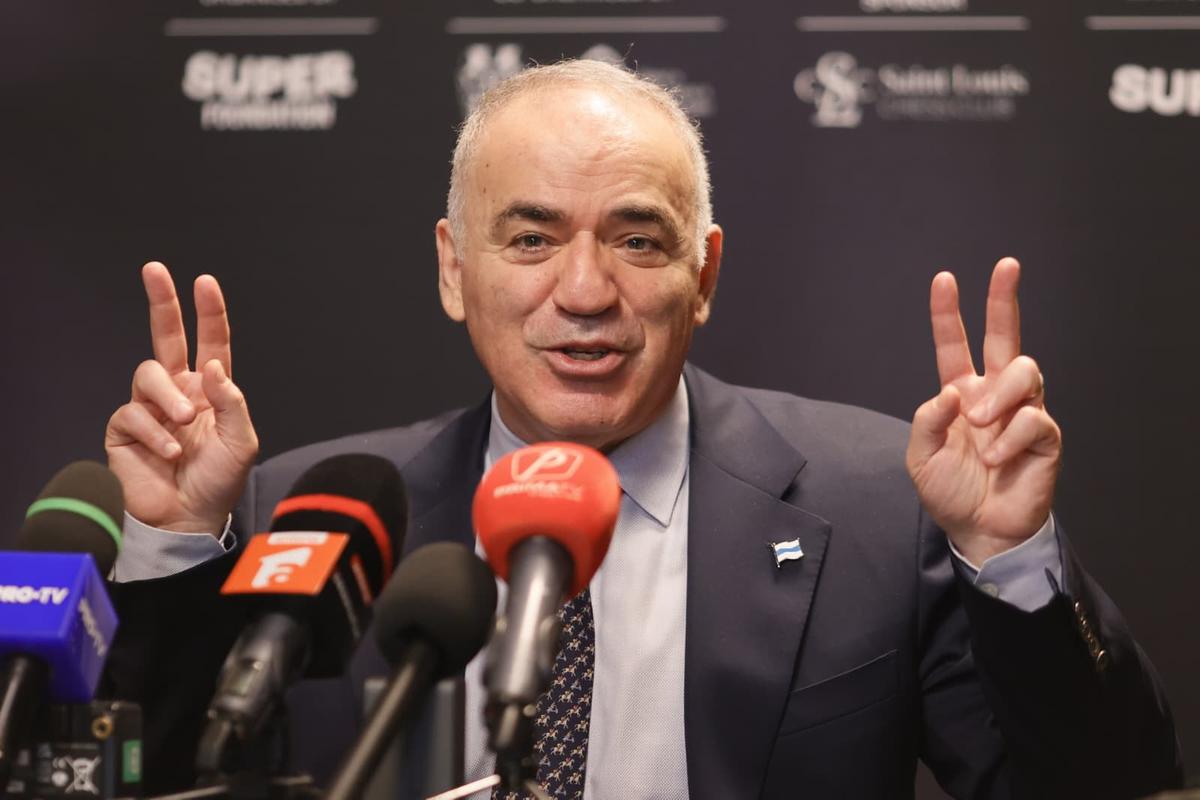 Garry Kasparov: „Războiul Ucraina - Rusia s-ar putea termina în scenariul 1918, nu 1945” + Pe cine alege dintre Messi și Maradona: „El e mai mare”
