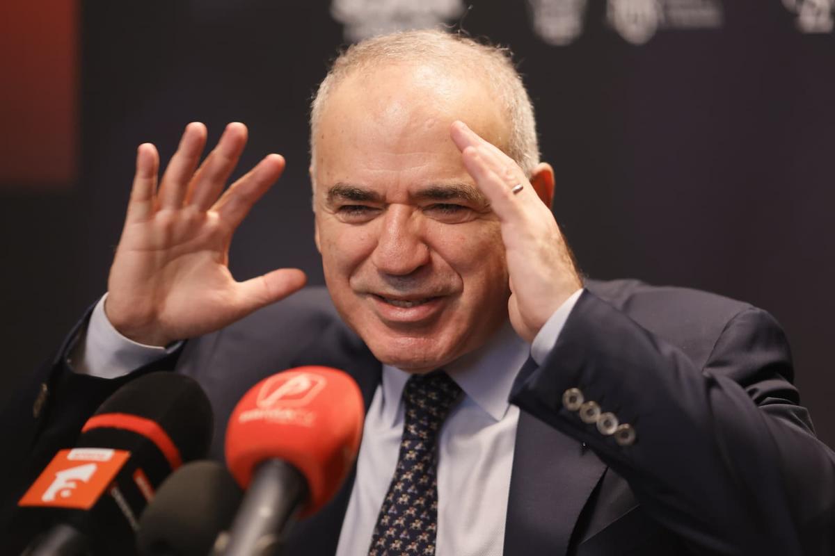 Garry Kasparov: „Războiul Ucraina - Rusia s-ar putea termina în scenariul 1918, nu 1945” + Pe cine alege dintre Messi și Maradona: „El e mai mare”