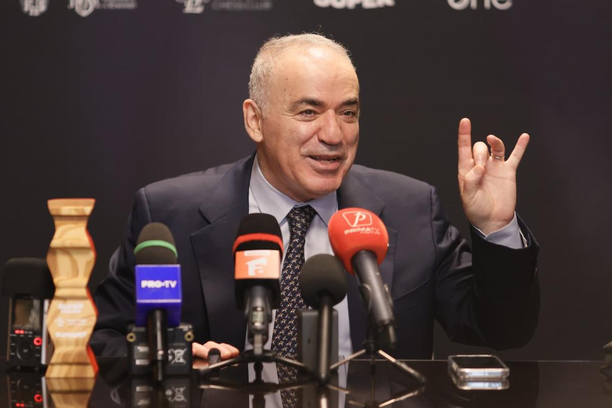 Garry Kasparov: „Războiul Ucraina - Rusia s-ar putea termina în scenariul 1918, nu 1945” + Pe cine alege dintre Messi și Maradona: „El e mai mare”