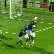 Un penalty controversat poate decide titlul în Scoția / foto: captură YouTube @SPFL