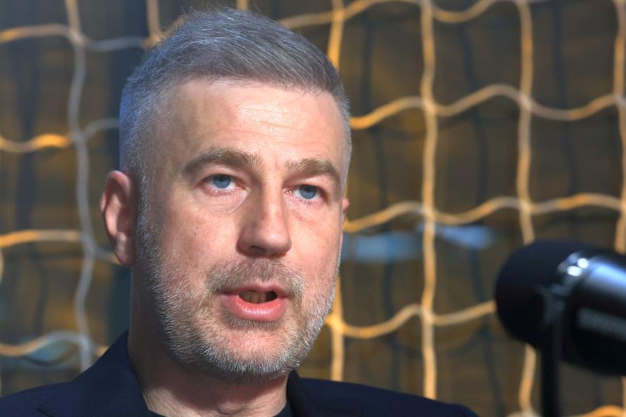 Edi Iordănescu „i-o taie” în premieră lui Răzvan Burleanu: „De ce n-a făcut-o?!”