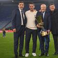Giuseppe Marotta, președintele nerazzurrilor, cu Cupa Italiei în mână/ foto Getty Images