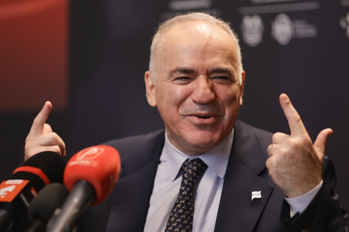 Garry Kasparov: „Războiul Ucraina - Rusia s-ar putea termina în scenariul 1918, nu 1945” + Pe cine alege dintre Messi și Maradona: „El e mai mare”