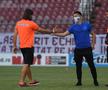 VIDEO Mario Camora, moment comic cu fiul său » I-a făcut cronica după meciul cu FCSB: „A bătut CFR, gol din corner” :)