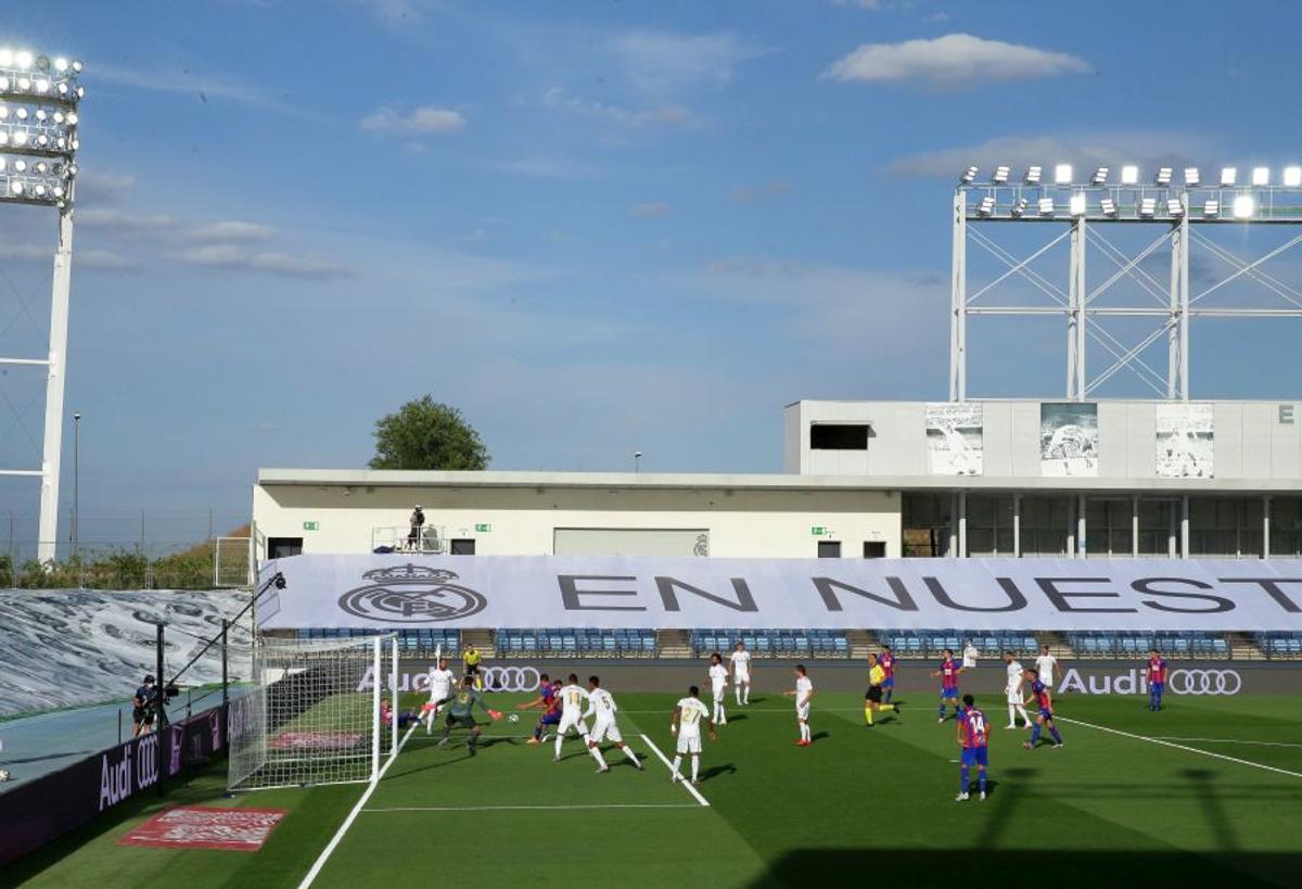 VIDEO + FOTO Real Madrid se menține aproape de Barcelona! Victorie lejeră cu Eibar, 3-1