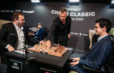 Trofeul Superbet Chess Classic e foarte aproape să plece în Azerbaidjan, dar o răsturnare de situație încă mai e posibilă în Runda a IX-a