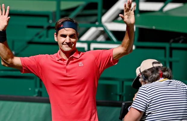 Federer, prima victorie pe iarbă înainte de Wimbledon