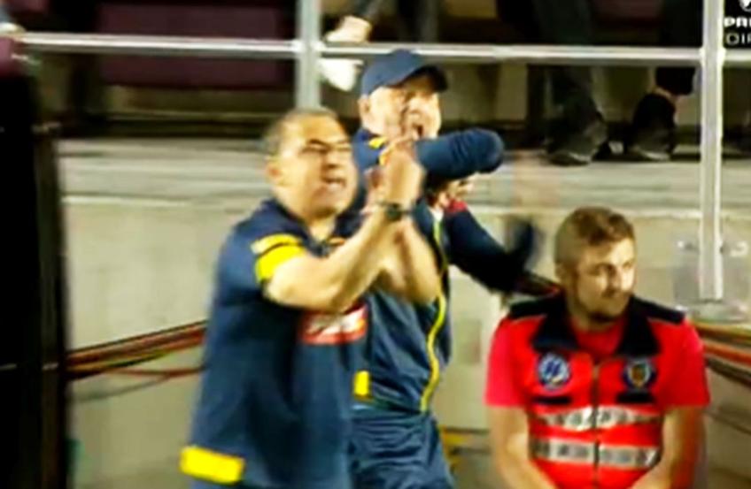 În minutul 39, staff-ul României a cerut cu vehemență eliminarea muntenegreanului Vladimir Jovovic (27 de ani), pentru o intrare dură asupra lui Nicușor Bancu (29 de ani).