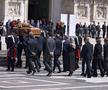 Italia s-a despărțit de Il Presidente » Ce au strigat miile de oameni veniți să-și ia adio de la Silvio Berlusconi, la Domul din Milano