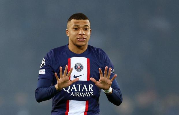Kylian Mbappe ar începe să se răzgândească, după ce a fost amenințat de președintele lui PSG