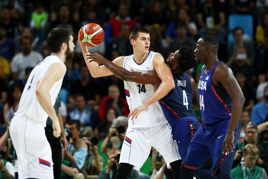 Nikola Jokic în finala olimpică de la Rio 2016 cu SUA Foto Guliver/GettyImages Baschet cu suzetă » Nikola Jokic s-a inspirat de la frații lui + când a întâlnit pentru prima dată pe cineva din NBA