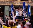 Curg râuri de bere în Marienplatz și Odeonsplatz, unde scoțienii se simt foarte bine / Foto: Imago