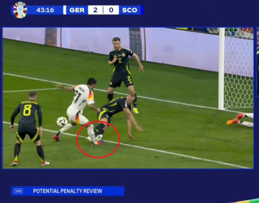Turpin nu a dat penalty la faultul grosolan asupra lui Gundogan Două gafe colosale » Decizii incredibile luate de Turpin în Germania - Scoția, debutul la EURO 2024