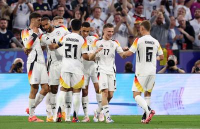 Puștii de 250 de milioane ai Germaniei au scris istorie la EURO » Nebunie pe Allianz Arena