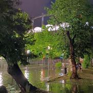 Străzile din jurul Arenei Naționale s-au inundat după furtuna de joi seara / foto: Remus Dinu (GSP)