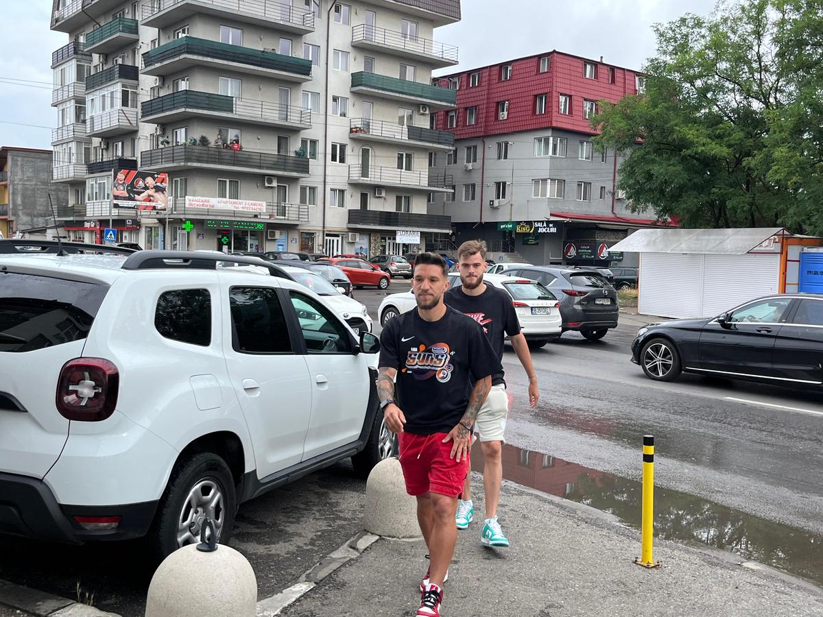 FCSB s-a reunit! Ce absențe are campioana, pe lângă jucătorii de la lot: a pierdut avionul și nu a fost prezent