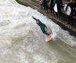 Surf în Englischer Garten FOTO: Ionuț Iordache (GSP)