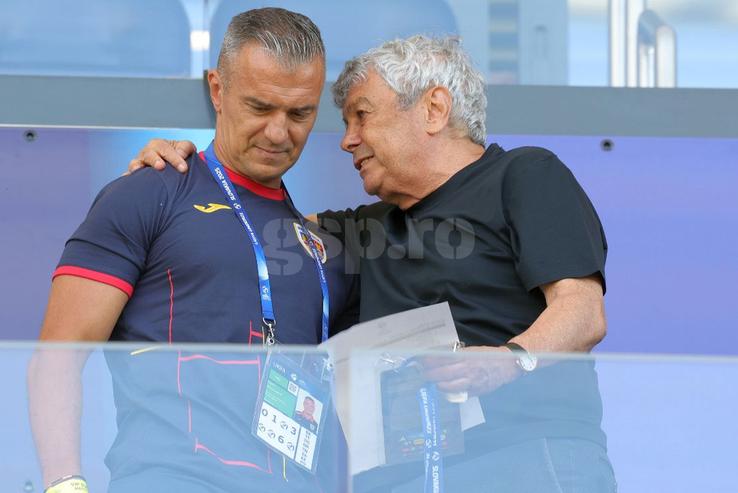 Daniel Pancu, ședință cu Mircea Lucescu înainte de Spania - România, de la Euro U21. Foto: Ionuț Iordache (GSP.RO)