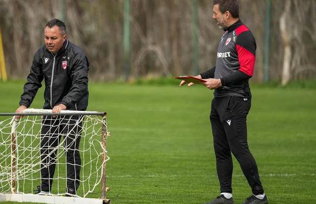 Dinamo a anunțat lotul de jucători pentru primul cantonament al verii! Ce se întâmplă cu Stipe Perica