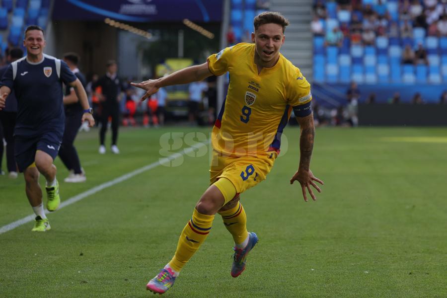 Louis Munteanu. Imagini din timpul meciului Spania U21 - România U21 2-1 FOTO: Ionuţ Iordache (FOTO) Ioan Varga confirmă Gazeta: Louis Munteanu pleacă de la CFR Cluj » Ar fi cel mai scump transfer din istoria Superligii