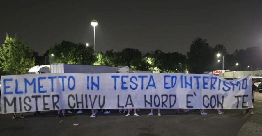 Fanii lui Inter au avut un mesaj pentru Cristi Chivu, înaintea debutului. FOTO: X Ultrașii lui Inter, mesaj frontal pentru Cristi Chivu, înaintea debutului