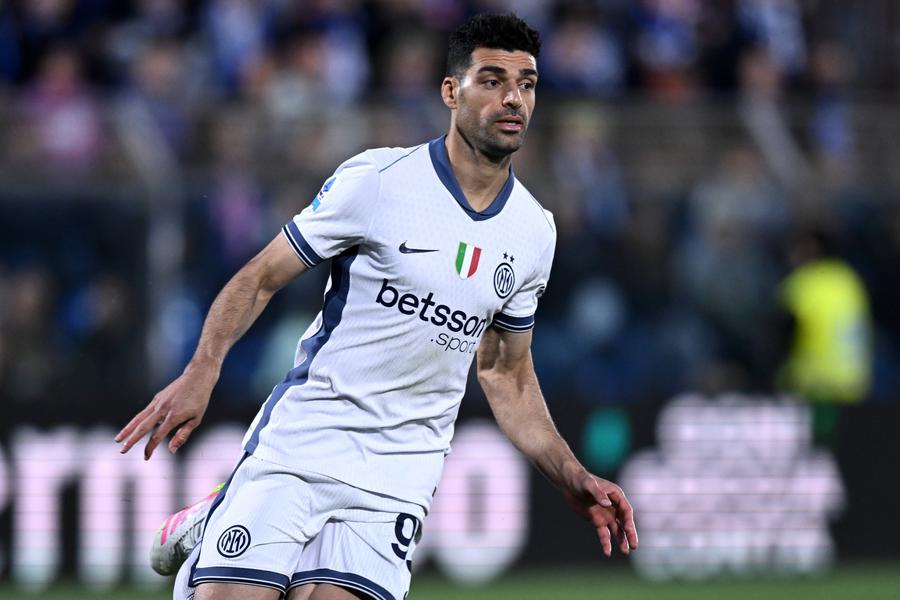 Mehdi Taremi, atacantul de la Inter / Foto: Imago Images Jucătorul lui Cristi Chivu a parcurs 1.000 de km pentru a scăpa de război » 3 cluburi se luptă să-l transfere